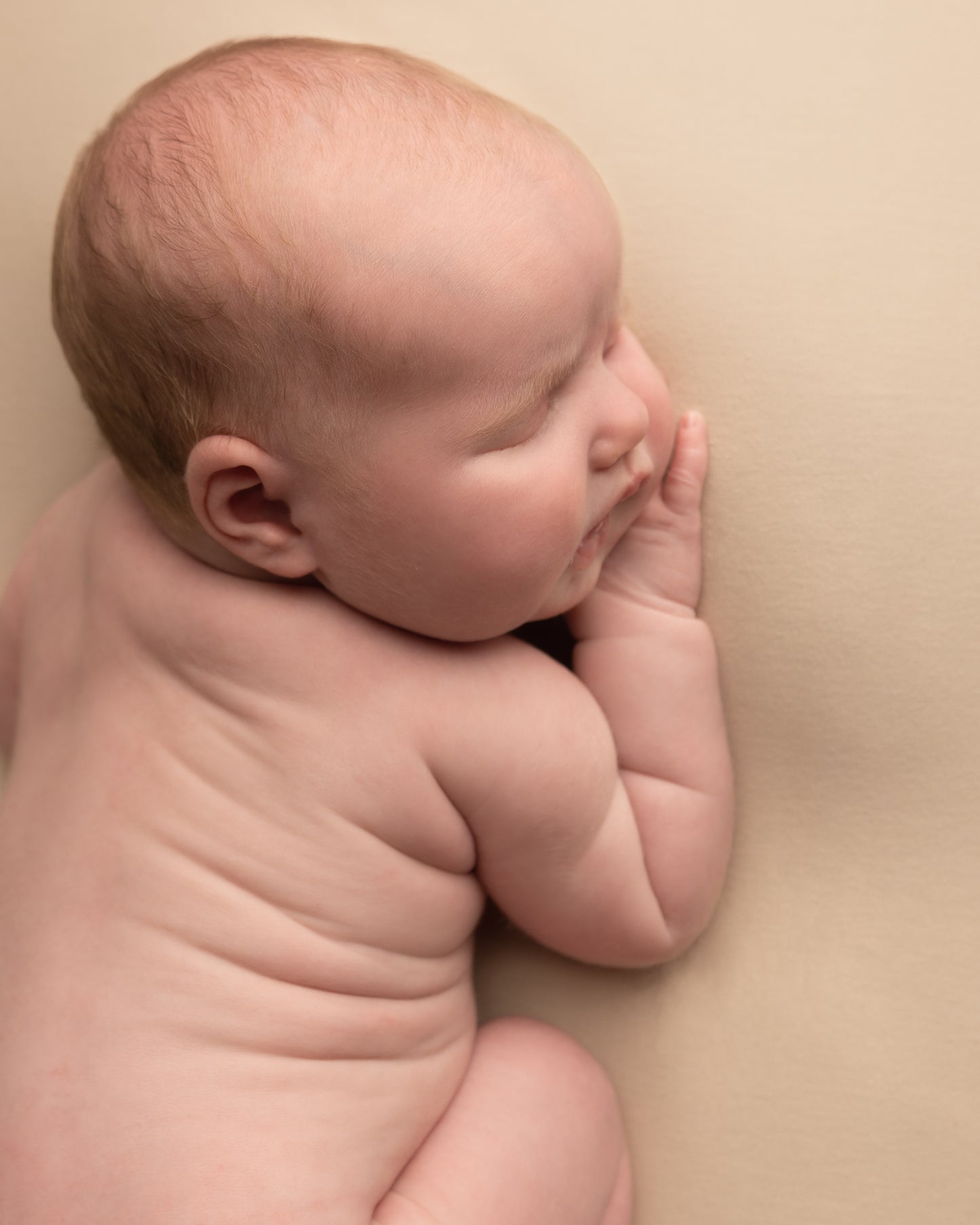 Claire Hill Photography Wolverhampton West Midlands, creating beautiful timeless newborn baby photos