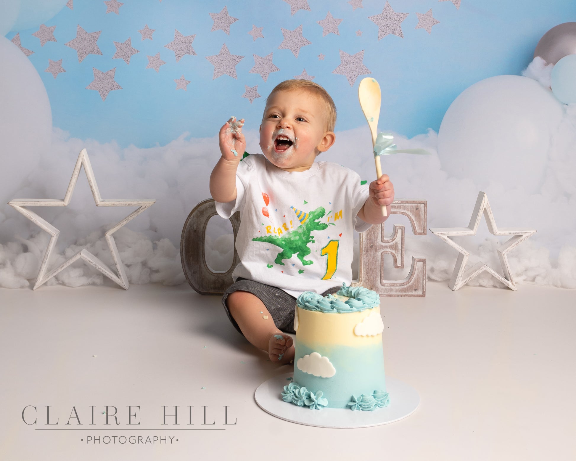 Professional Cake Smash and splash photo shoot with Claire Hill Photography based in Wolverhampton West Midlands near Birmingham, Shropshire, Staffordshire & Telford