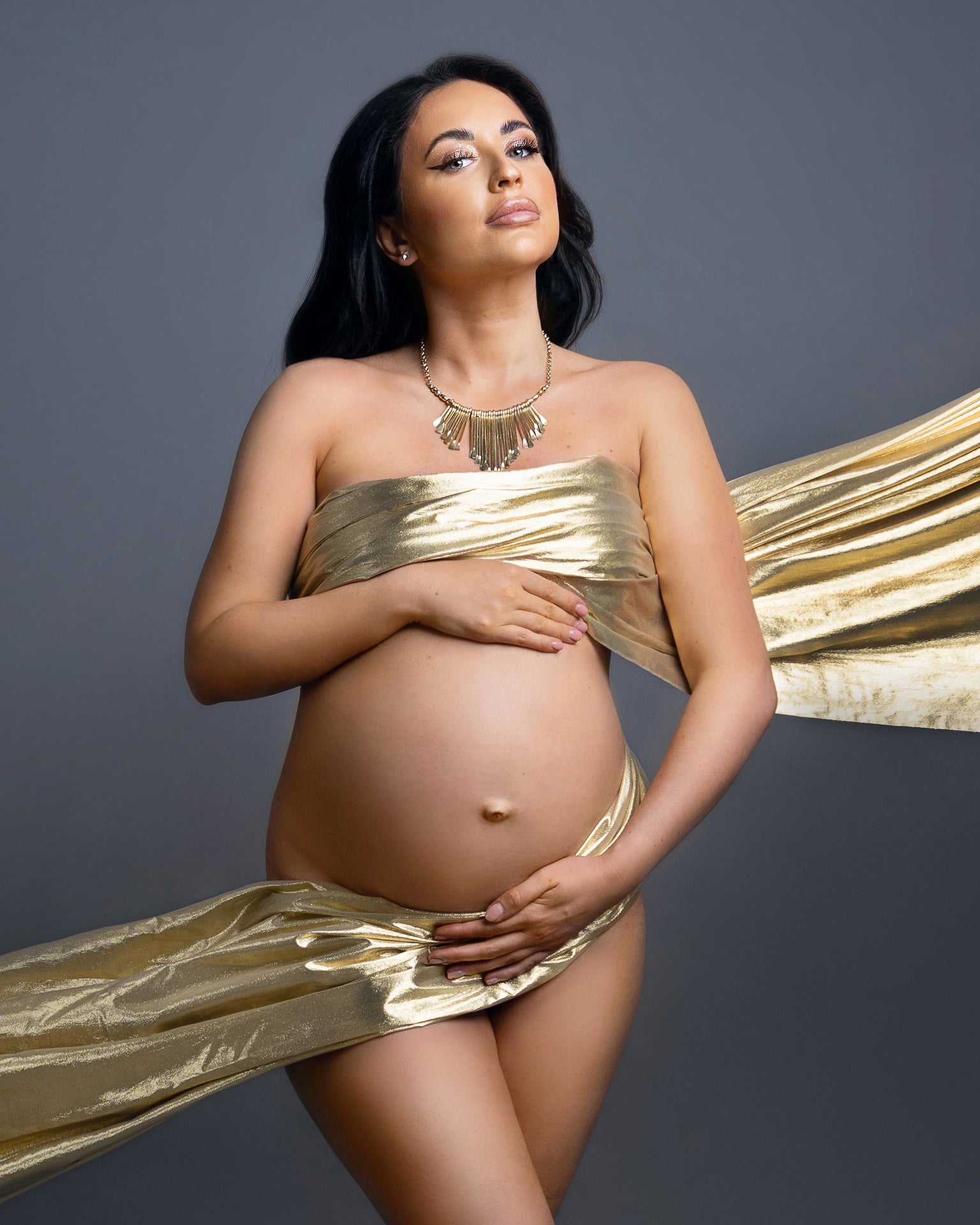Maternity photographer by Claire Hill Photography based in Perton Wolverhampton Westmidands near Shropshire Birmingham and Staffordshire.